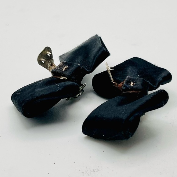 Vintage Pair of Black Satin and Rhinestone Shoe Clips Dressy Evening Estate Find - Picture 13 of 15